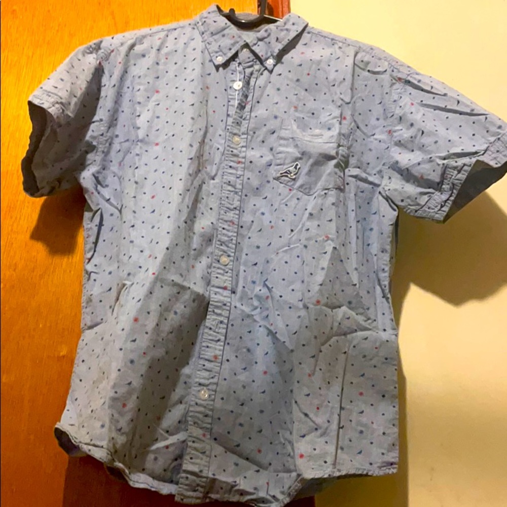 Staple short sleeve button up